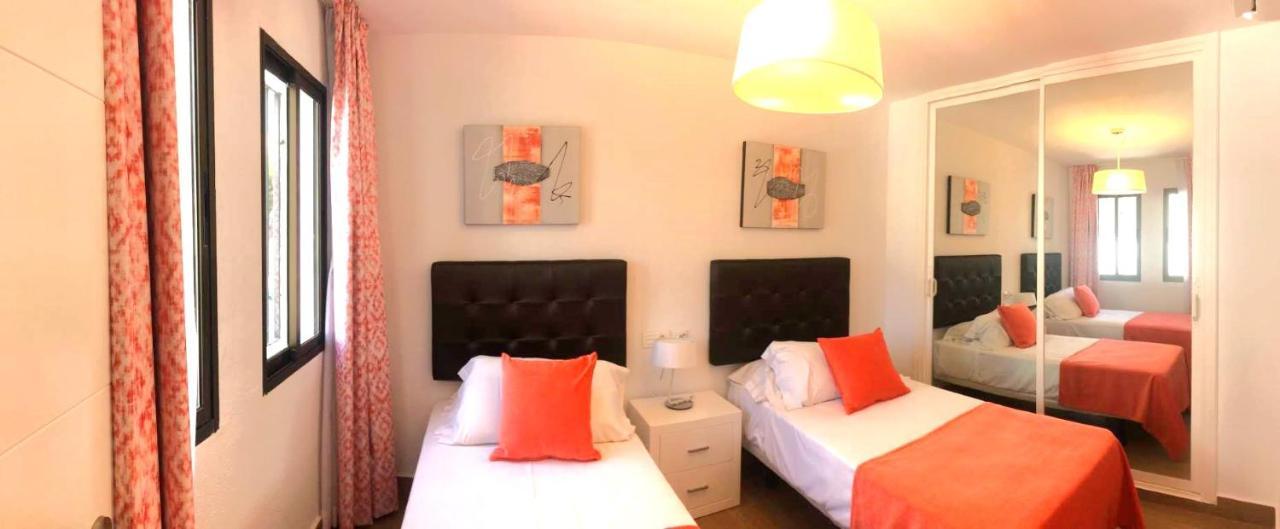 Spectacular Views 2 Bed, Pueblo Evita Appartement